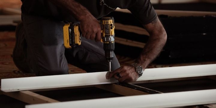 Stanley Black & Decker (SWK)