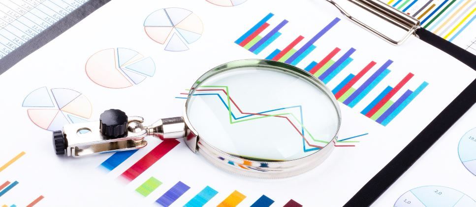analyse financials