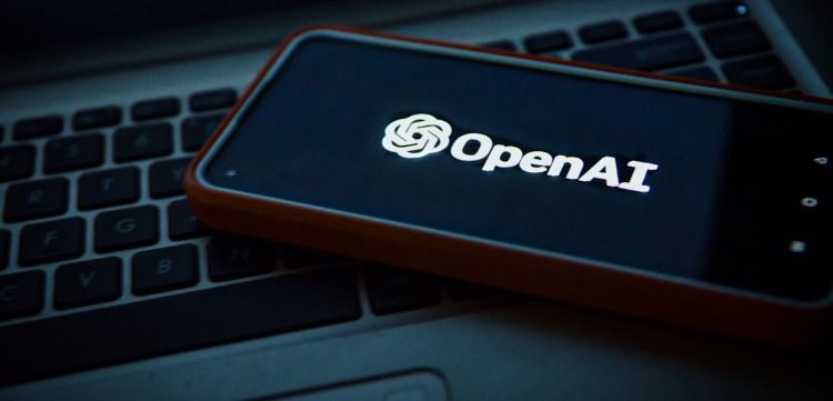 OpenAI’s compute-deals bereiken duizelingwekkende $1 biljoen: goudkoorts of torenhoge risico’s?
